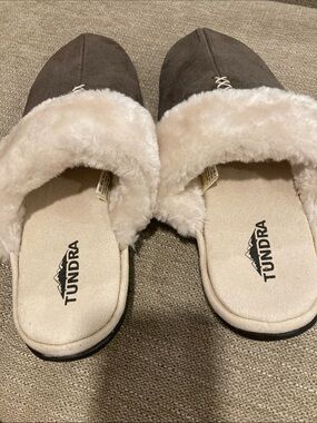 Tundra Brown Slip-On Women's Slippers with Cream Faux Fur Trim